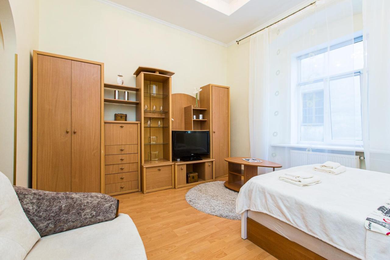 Біля Дзиги Сучасна Квартира На Вулиці Вірменській 35 Lvov Exteriér fotografie