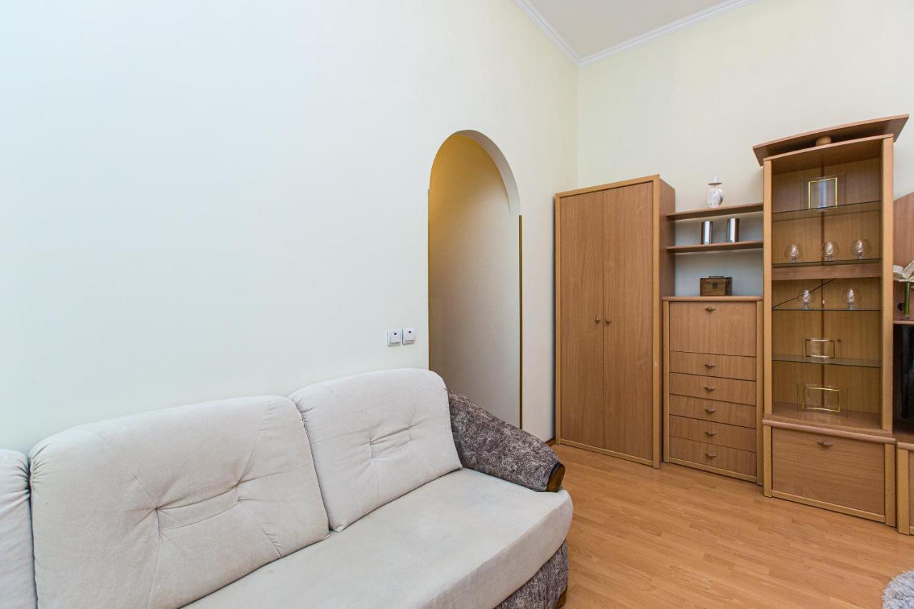 Біля Дзиги Сучасна Квартира На Вулиці Вірменській 35 Lvov Exteriér fotografie